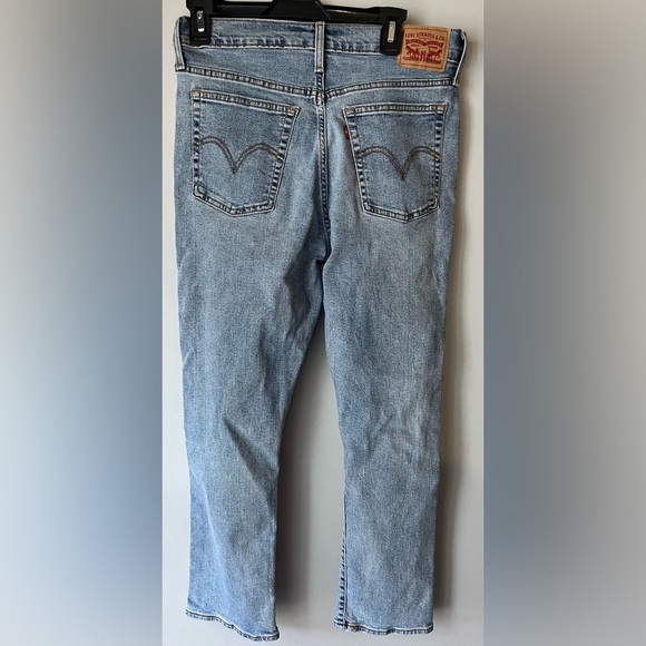 Levi’s wedgie straight crop women Sz 30 distressed highrise lightwash denim jean - Picture 11 of 11